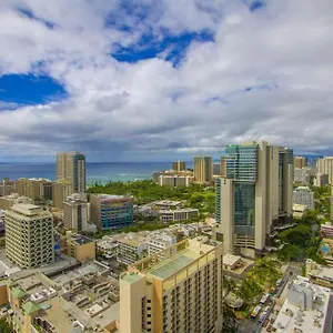 royal-kuhio-penthouse-with-ocean-view-on-35th-floor.hotelsinhawaii.org/